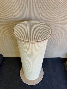 Preview: Kratzsäule-02 – ca.119 cm, kompakt, stabil & langlebig