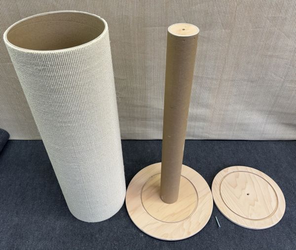 Kratzsäule-02 – ca.119 cm, kompakt, stabil & langlebig